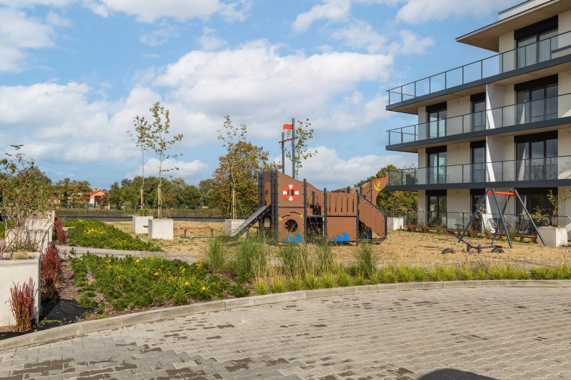 Dziwnow Luxurious Apartment No1 By The River By Renters Prestige Extérieur photo
